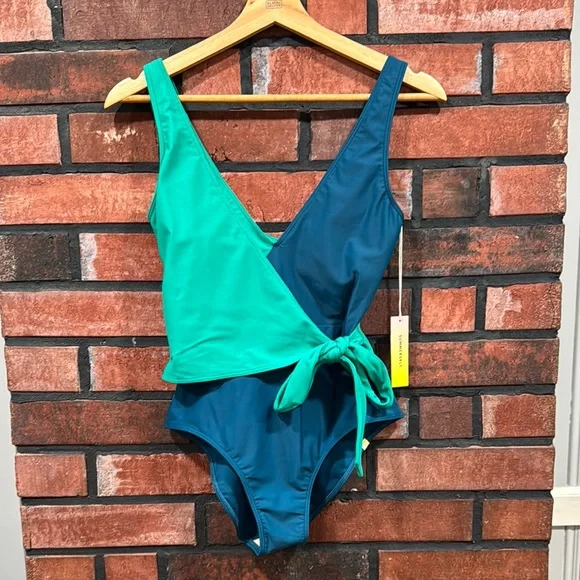 Summer Salt The Perfect Wrap One-Piece - Picture 4 of 13